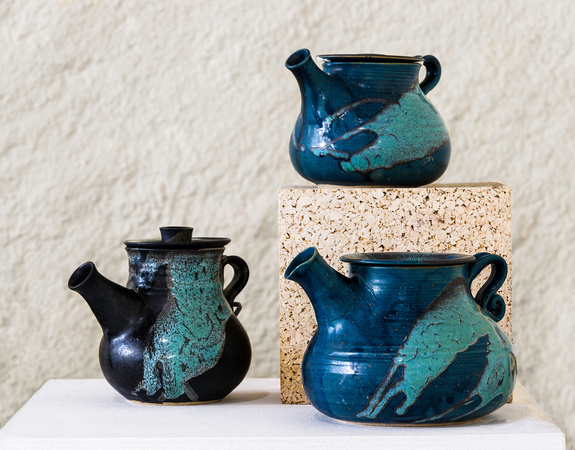 PH1596a pottery ursula 3 teapots zf-3687