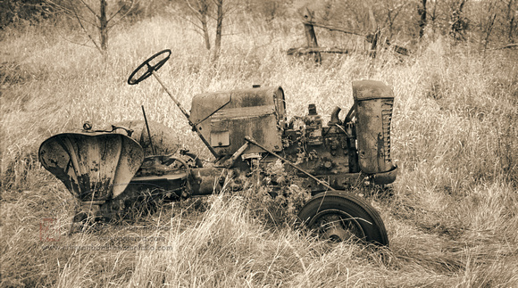 PH055a old tractor 1 -18x10