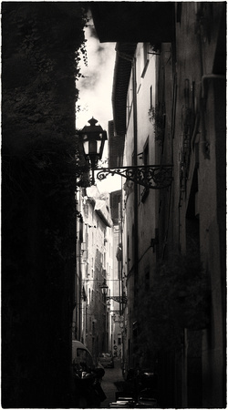 PH2212a folio narrow alleys Tuscany sfx 15x27@360 zf-8679--85