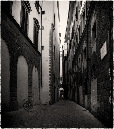 PH2206a folio narrow streets Florence sfx 15x17@360 zf-8463--7-5