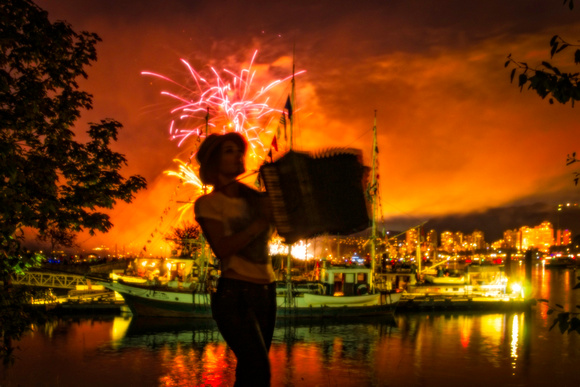 PH Asal Garmon fireworks silhouette 16x11@360 ns zf-2512