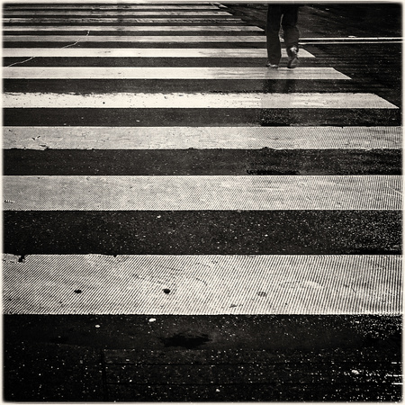 PH2581a zebra crossing in rain -0716