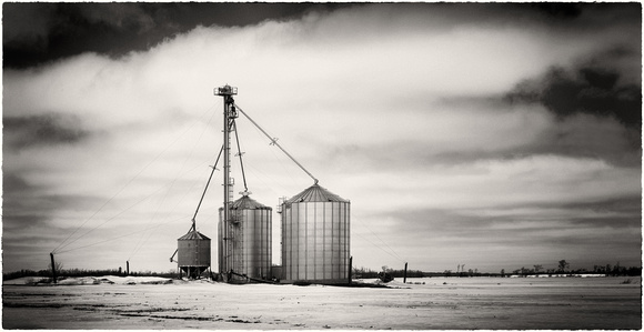 PH1947b farm silos prairies sfx2 zf-6355-6-7-8-9-10