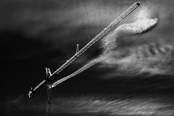 PH1016a crane and cloud bw -1140