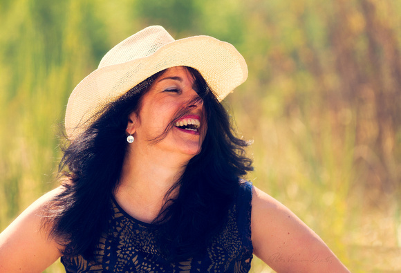 Portrait Woman laughing with straw hat -9970-9971